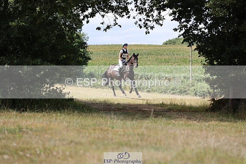 250802A-145939-05184 - F-266-Lorna.Peaster-CASTLE.HOWARD.SPRITE