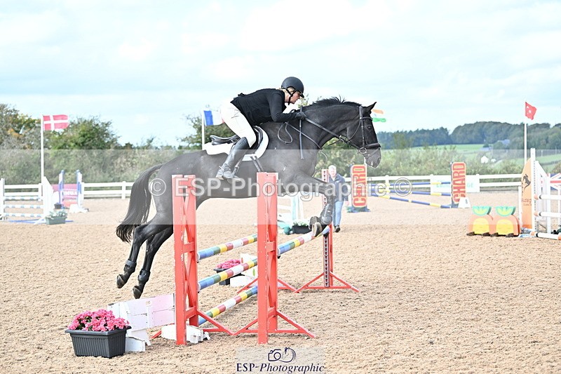 241005A-112141-03304 - SAT Cls 17 95cm Amateur Quali