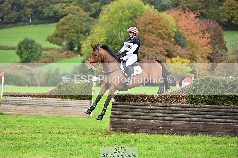 251025A-111402-18323 - E-386-Zara.Head