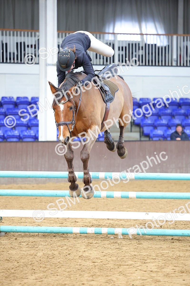 SBM_009673 - Class 20 - Senior British Novice/ 90cm Open - First Round (0.90m)