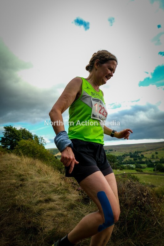 DSCF5530 - Reeth Fell race seniors