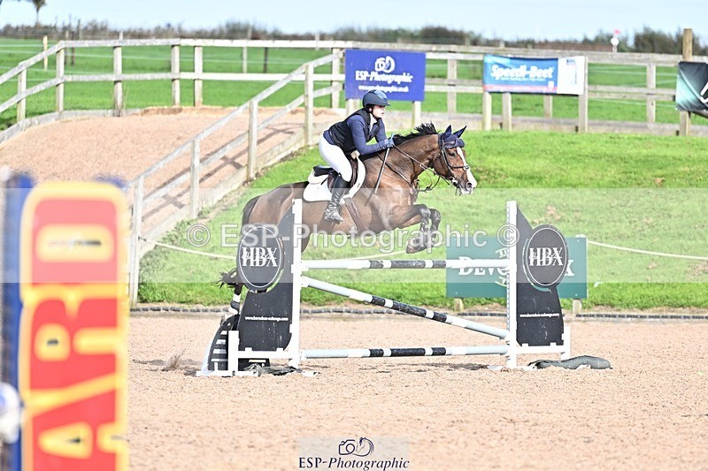 251001-151549-00550 - Cls 6 Foxhunter and 1.20m Open