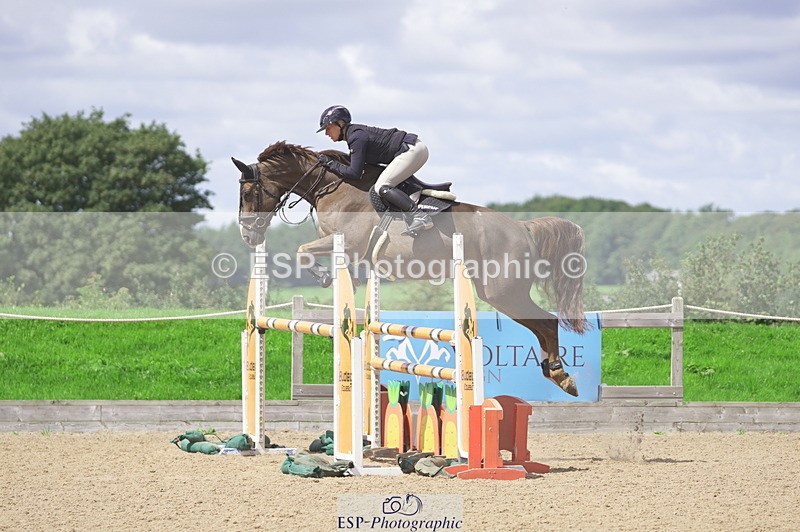 230806A-122604-01972 - Cls 14 Snr Foxhunter & 1.20m Open