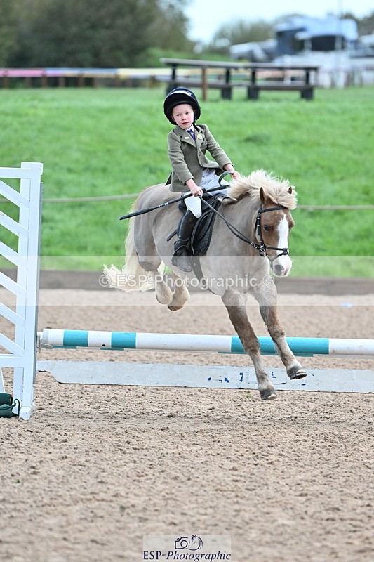 231029A-093631-02446 - 60cm Club and Schools