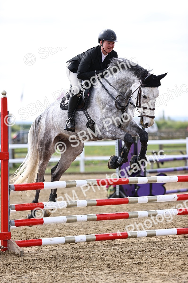 SBM_5235 - Class 9 - Senior British Novice - 90cm