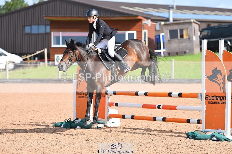 230716A-092326-01909 - Cls 32 Stepping Stones 128cm & 138cm