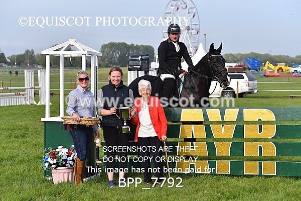 BPP_7792 - CLASS 6 Nisbets Fresh From The Farm & The Golf Inn 1.00m Amateur Championship