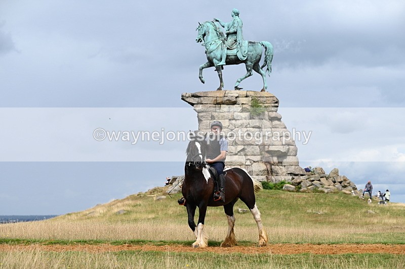 DSC_7898 - Time at Statue 13:16 to 13:52