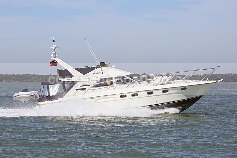 160823 JOVEN - FAIRLINE Y92A4536 - Flybridge Cruisers