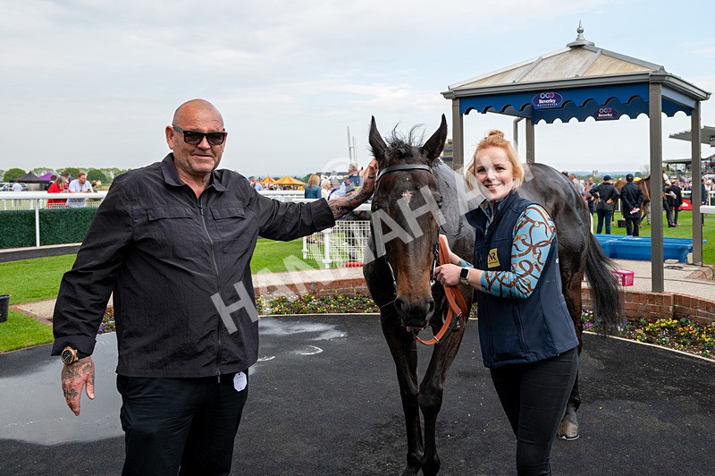 060524-Race 6-Shes Got Bottle-5185 - Race 6