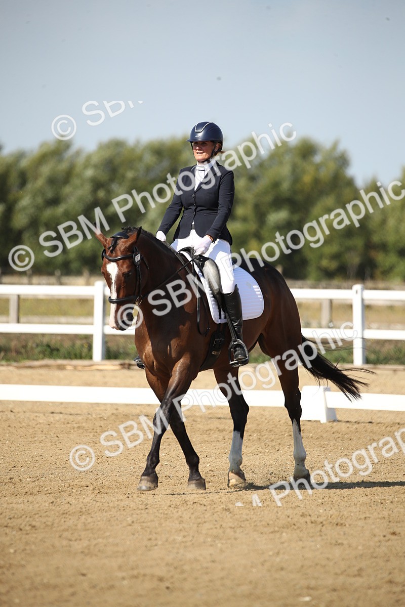 SBM_004102 - Class 11 - Novice 5 - 10.24-11.20