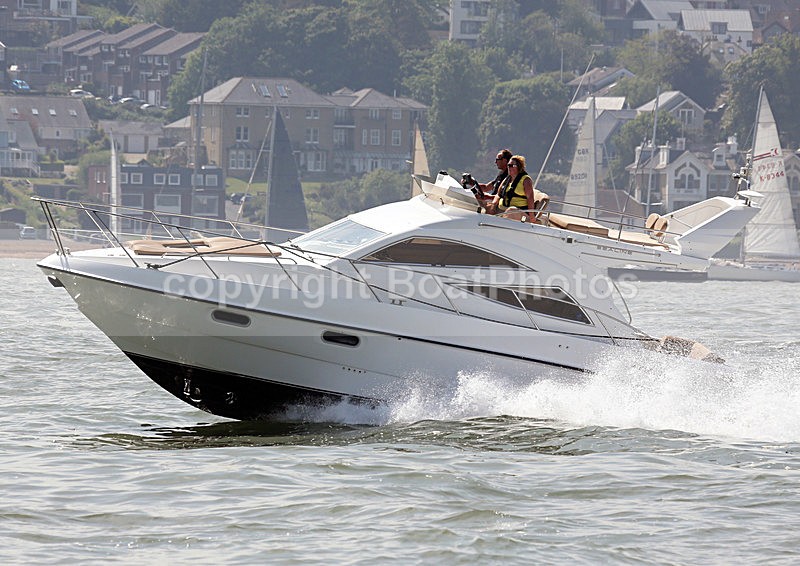 140517 MAD MOMEMNT SEALINE F34 WT7A0656 - Flybridge Cruisers