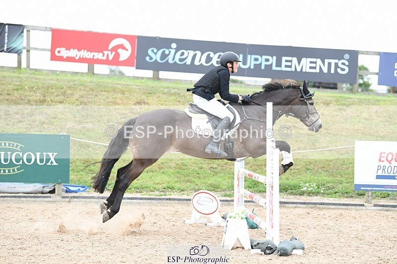 250807-111942-00588 - 90cm Round 1