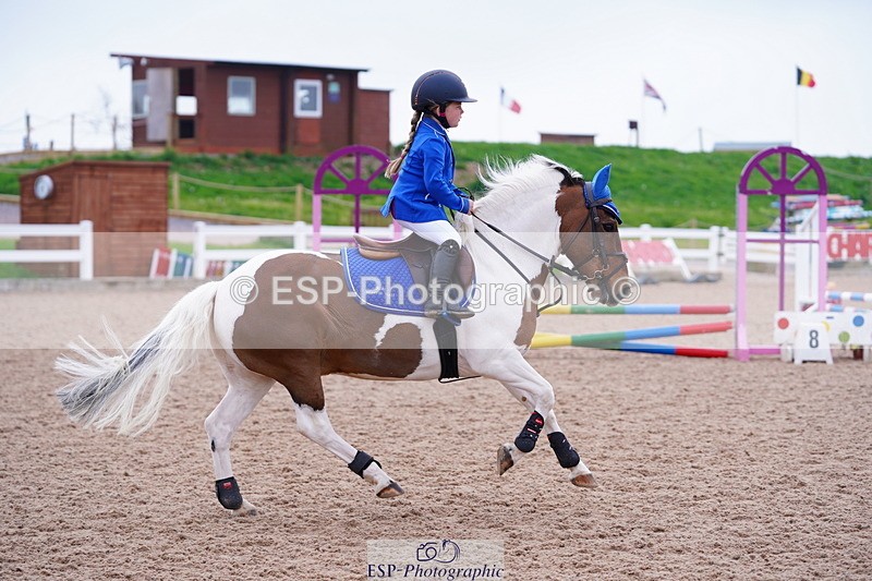 240505A-082722-03834 - Cls 11 Clear Round 50cm