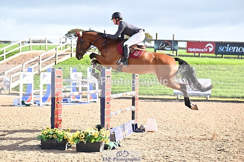 251005-103525-02803 - Cls 15 Foxhunter and 1.20m