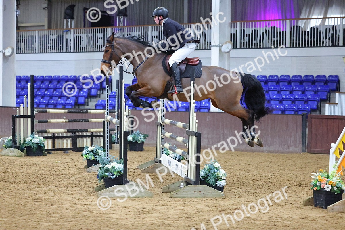 1I0A4919 - Class 9 - Senior Newcomers/ 1.10m Open