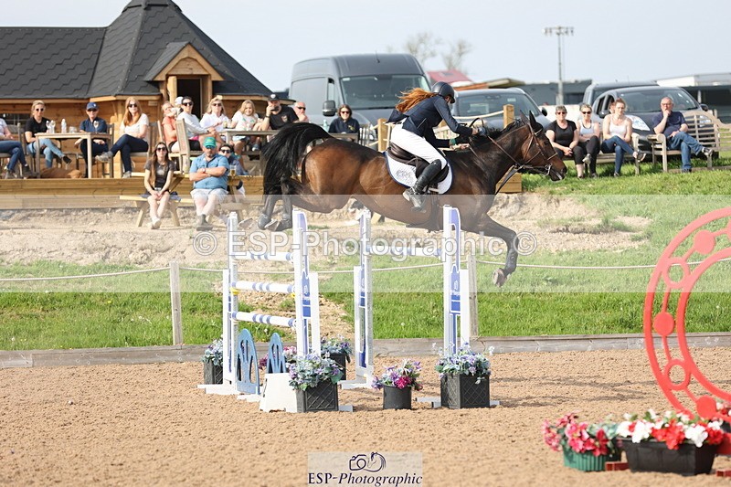 240511A-171220-15251 - Cls 38 National 1.40m Open