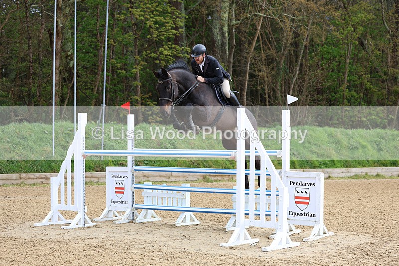 3E7A2495 - Class 9: Senior 1.30m open