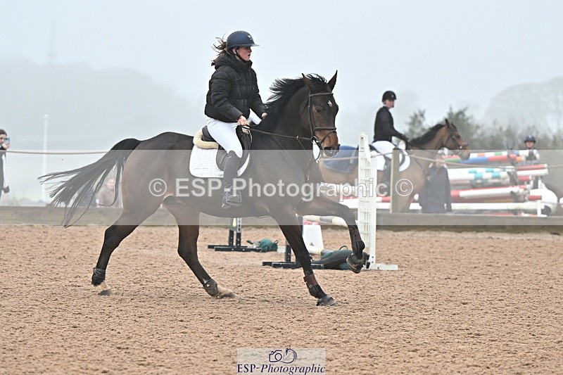 241103A-103302-06673 - SUN Cls 18 British Novice and 90cm Open