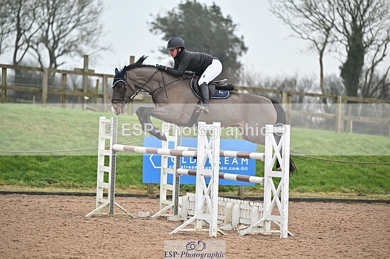 250122-143948-00686 - Cls 6 Foxhunter and 1.20m