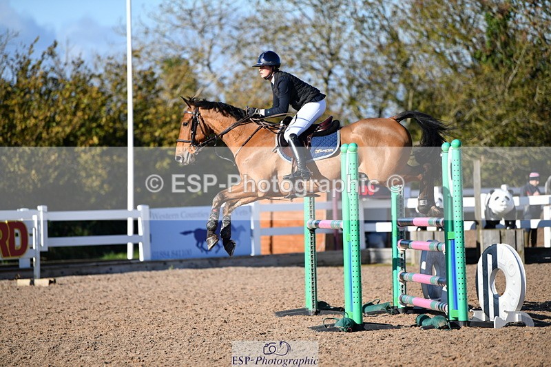 231110A-132904-00582 - Cls 5 Newcomers & 1.10m Open