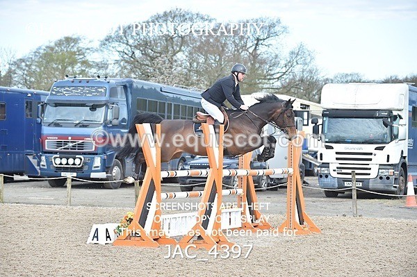 JAC_4397 - CLASS 10 SAT Senior Foxhunter/ 1.20m Open