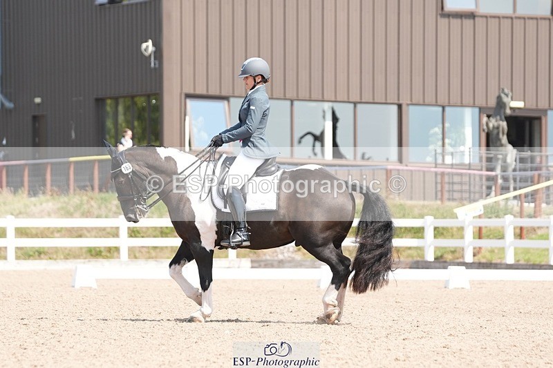 250817-122415-09041 - 163-Hannah.TownleyThe.Domino.Effect