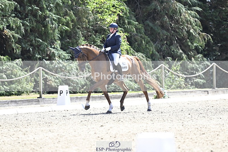 250810A-133325-06682 - 021-Caroline.HuntFancy.That.II