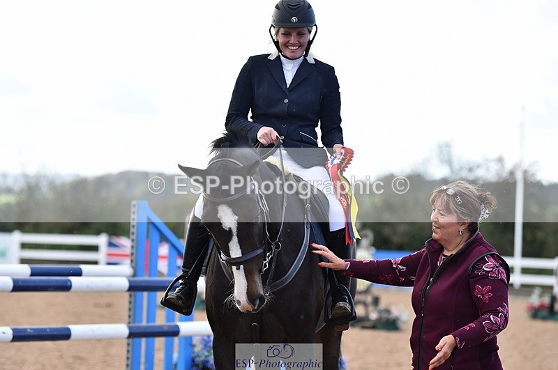 231014A-145352-05374 - Cls 15 1.05m Amateur Q 2nd R