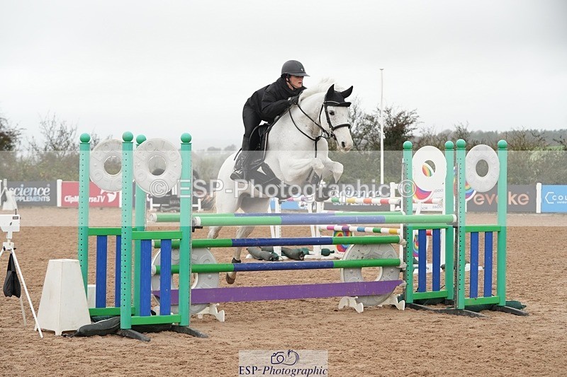 251109-114512-03620 - Cls 20 Newcomers and 1.10m Open