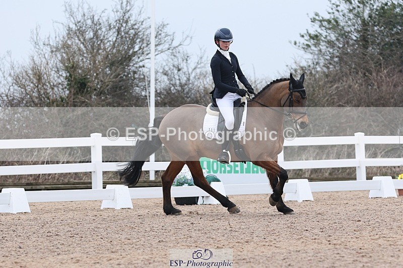 250216-131927-05933 - 111-Isabella.Owers-Hoppenhofs.Canda.Z