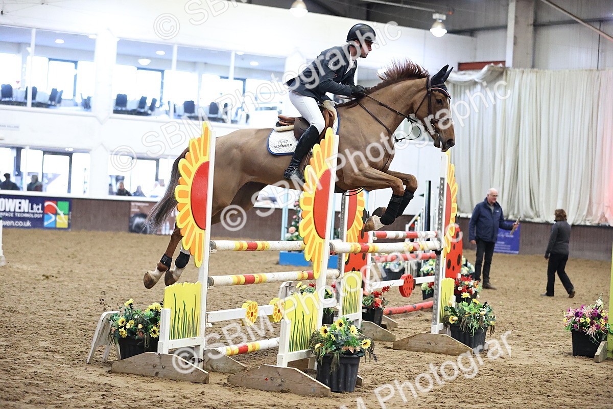 SBM_004994 - Class 16 - Senior Newcomers - 1.10m