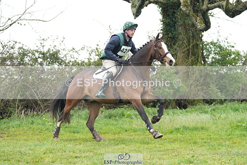 250419-095209-08268 - 425-Ollie.Martin-MIH.POP.SOCKS