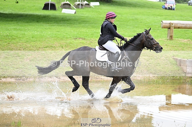 240803-105255-01735 - 110-Lizzie_Luxton-KILCARNA_BARNEY