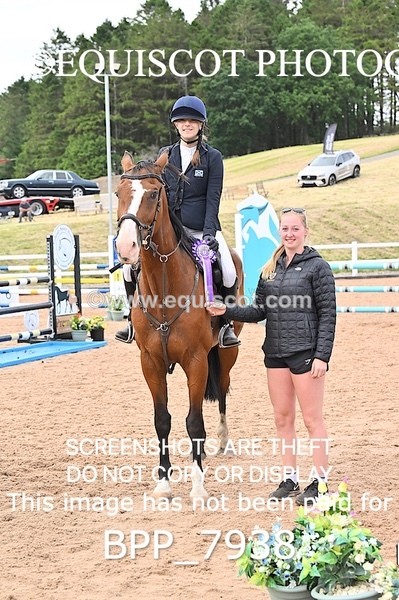 BPP_7938 - CLASS 16 FRI GFS Saddles Senior Newcomers/1.10m Open