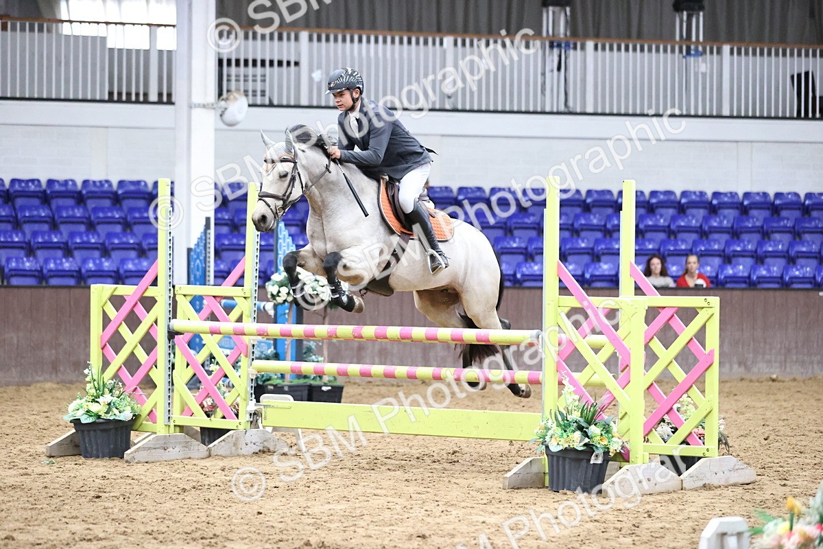 SBM_001200 - Class 5 - Blue Chip Pony Newcomers 1.00m Open