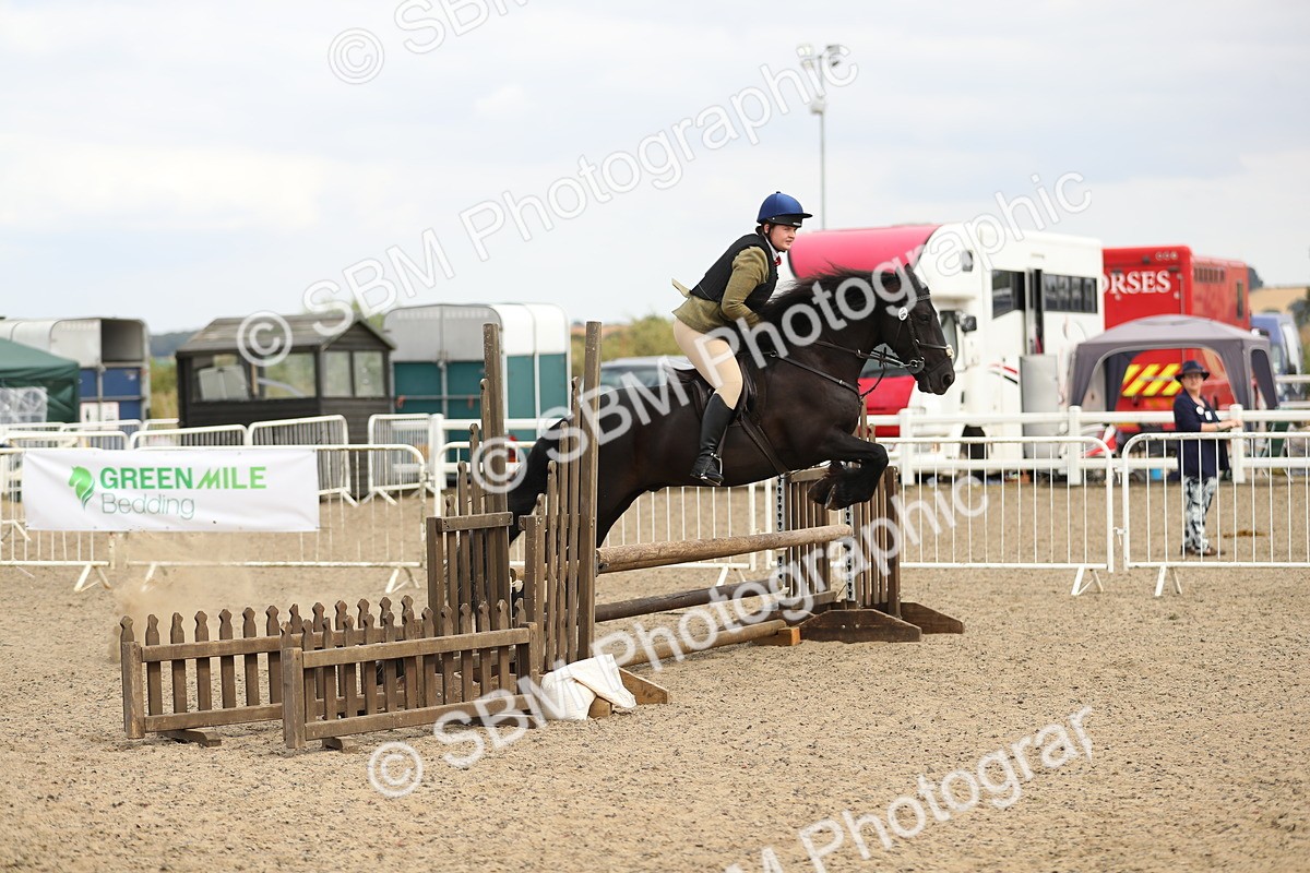 SBM_05602 - Class 48a Style & Performance 70cm (15-19)