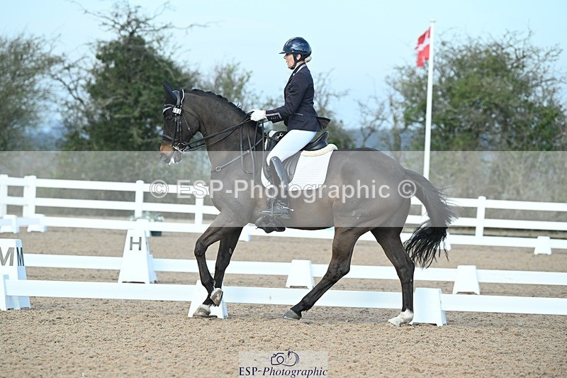 250403-082456-00374 - 018-Louise.Davison-Quamperfect