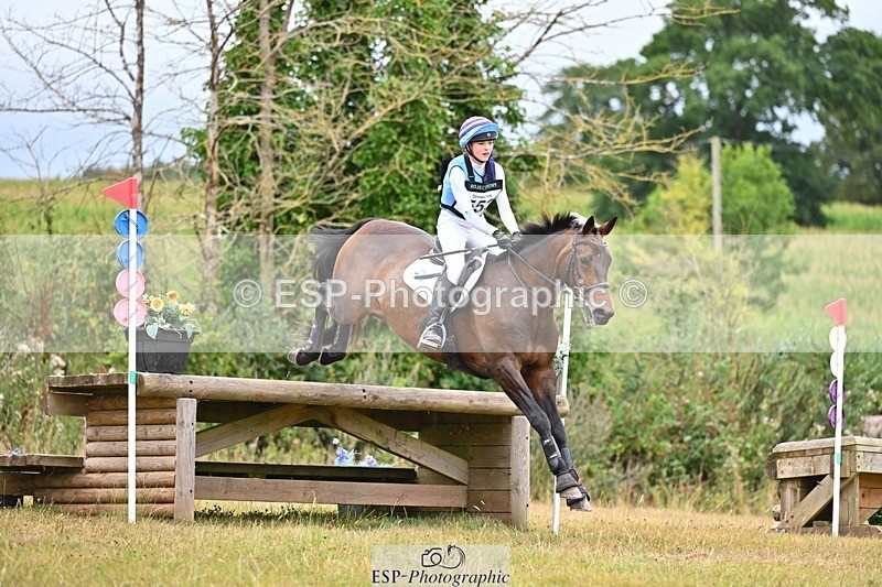 250803A-123303-13431 - M-553-Beatrice.Hayman-Joyce-ICONIC