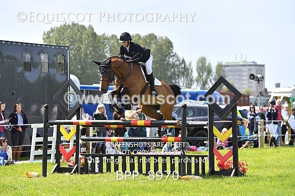 BPP_8970 - CLASS 3 The RHS Andrew Hamilton Coach Novice Qualifier (1.20m)
