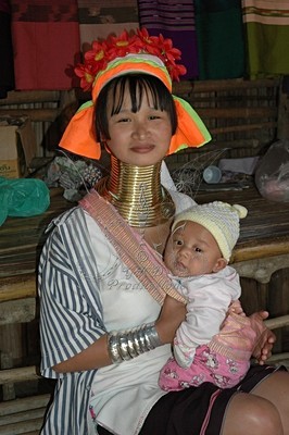 Long-Neck Woman - Thailand - PEOPLE