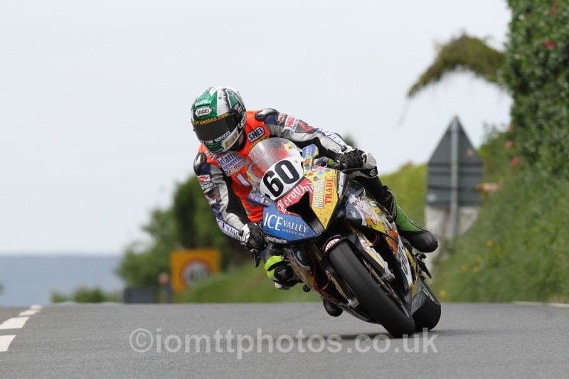 Peter Hickman* BMW / Ice Valley by Motorsave Trade - Pokerstars Senior TT