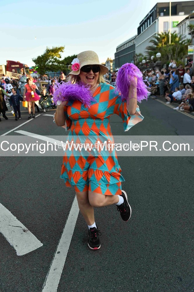 SH4_3680 - Carnival Procession.
