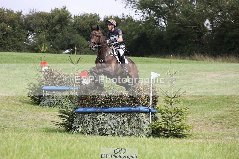 240831A-124214-02961 - 016-Max.Forster-FLO.CORMINT