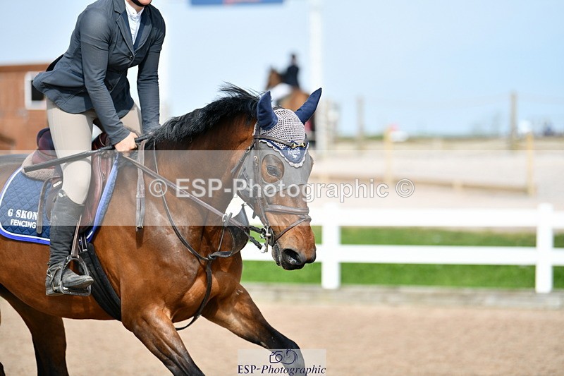 240511A-165015-15495 - Cls 26 Discovery and 1m Open