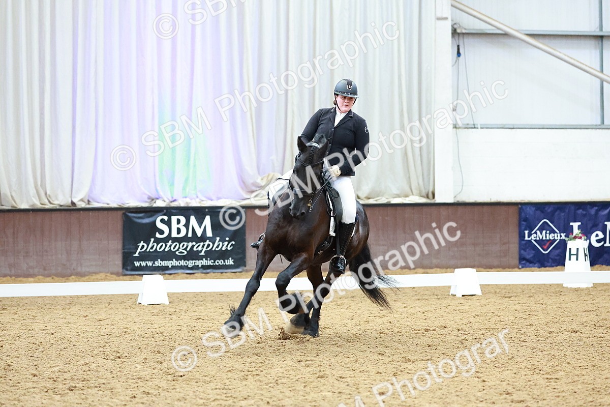 SBM_004064 - Class 12 - E2 Championship - 14.50-15.53