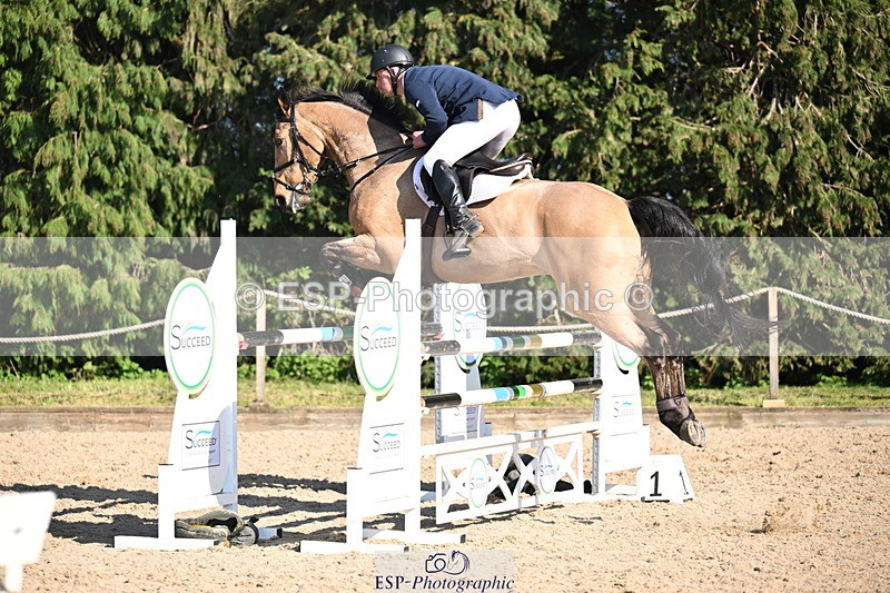 260321A-145204-01000 - 6 Foxhunter 1m 20 Open