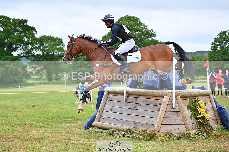 250524A-121117-10119 - B-318-Alexander.Bragg-SHANNONDALE.CONNOR