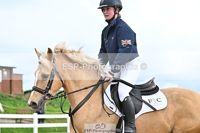 240514A-163652-00081 - 70cm