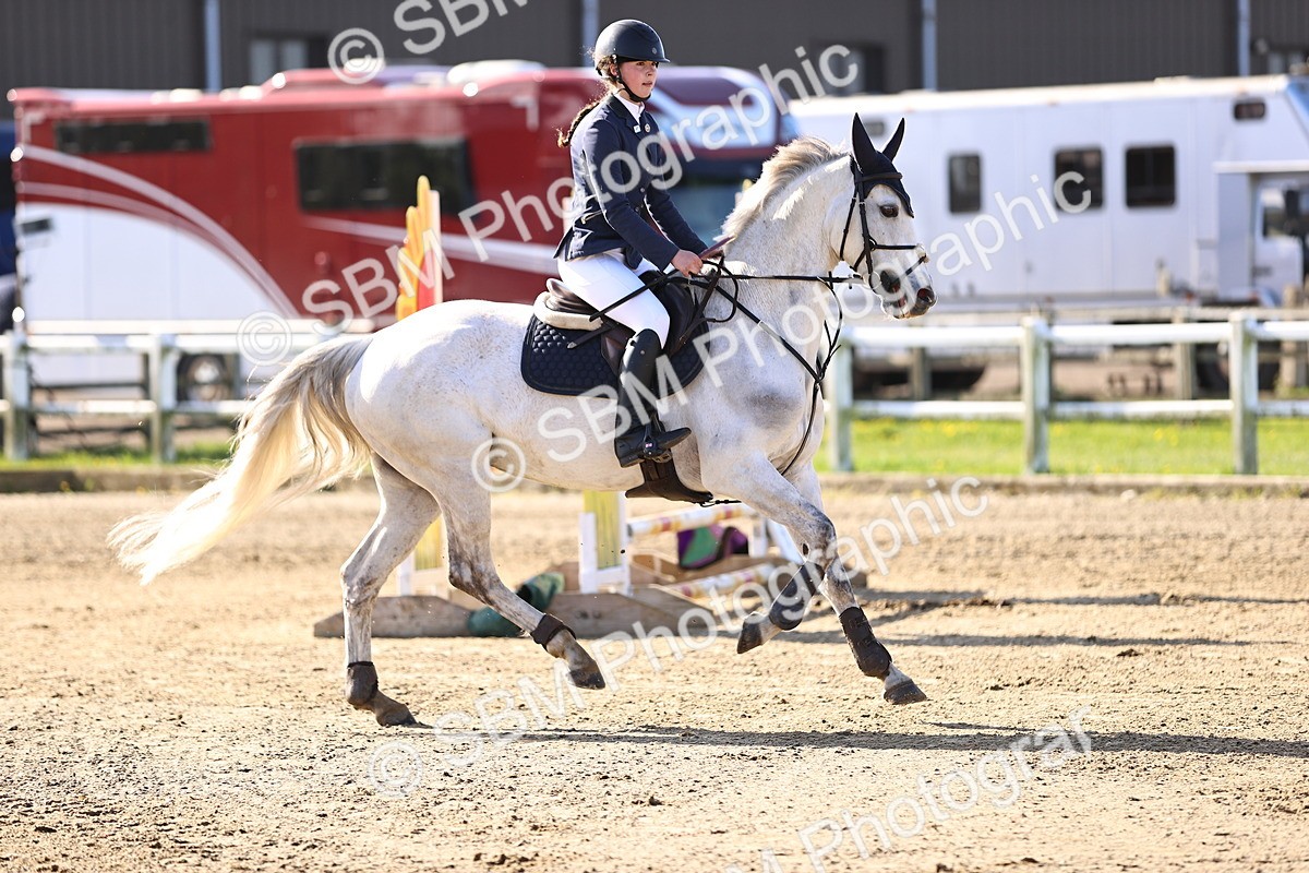 SBM_002826 - Class 14 - Clear Round